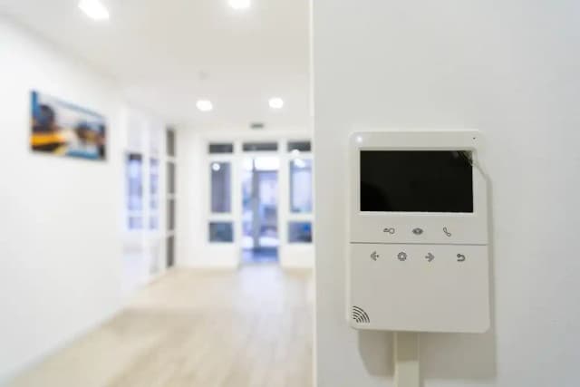 Jakie czujki do alarmu w domu zapewnią skuteczną ochronę? Jakie czujki do alarmu w domu zapewnią skuteczną ochronę?